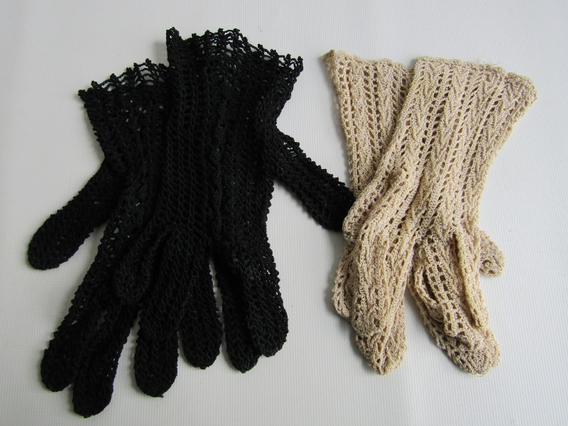 2 Paar Gehaakte Retro Handschoenen: Zwart en Beige