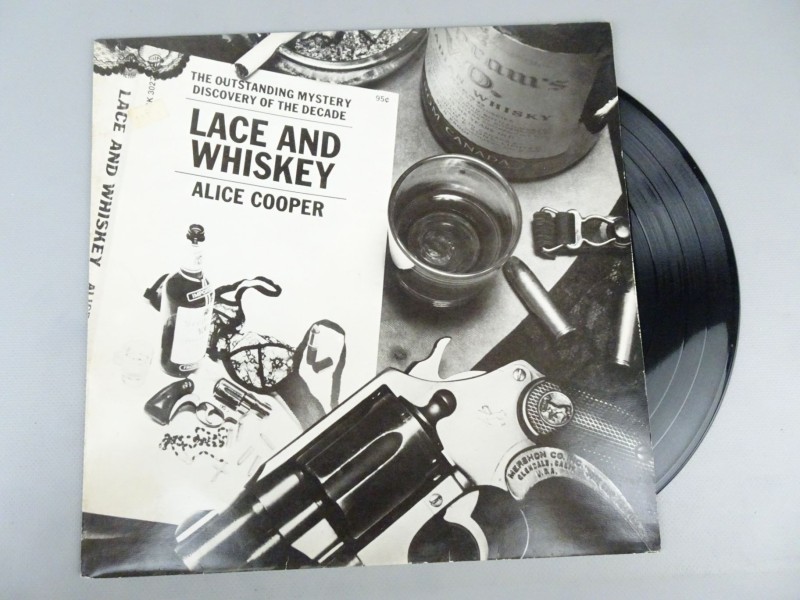 LP Alice Cooper Lace and Whiskey.