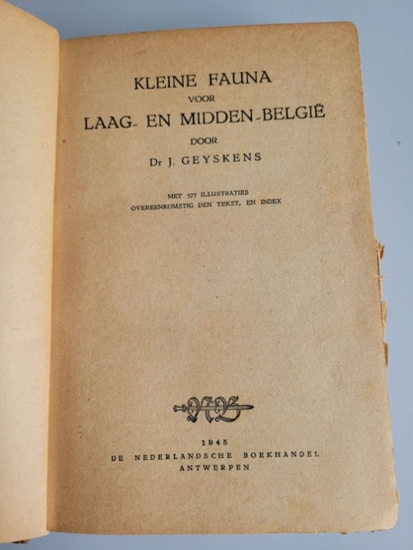 Antiek boek: Kleine fauna voor laag- en midden-België, door Dr. J. Geyskens