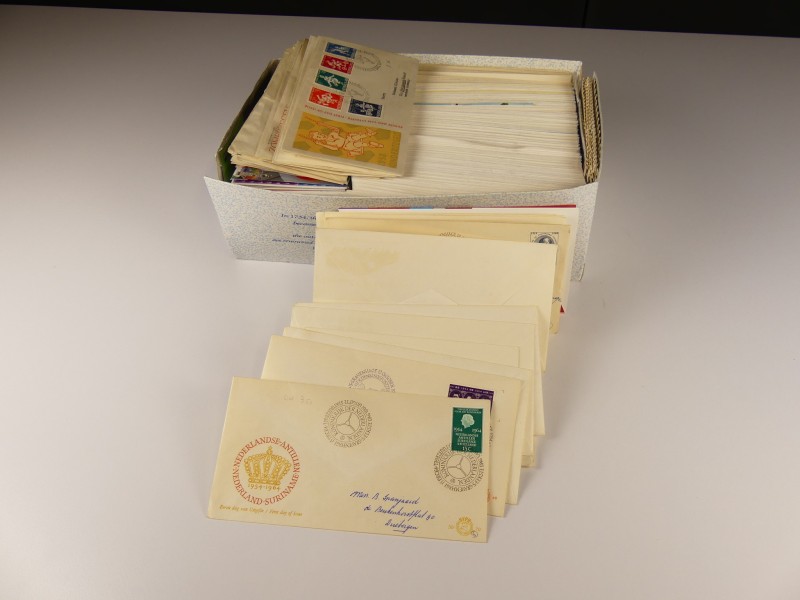 Filatelie – lot briefomslagen/postzegels - periode jaren ‘60 en recenter