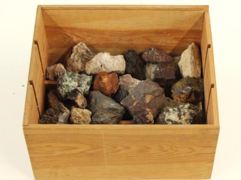 Verzameling ruwe gesteentes