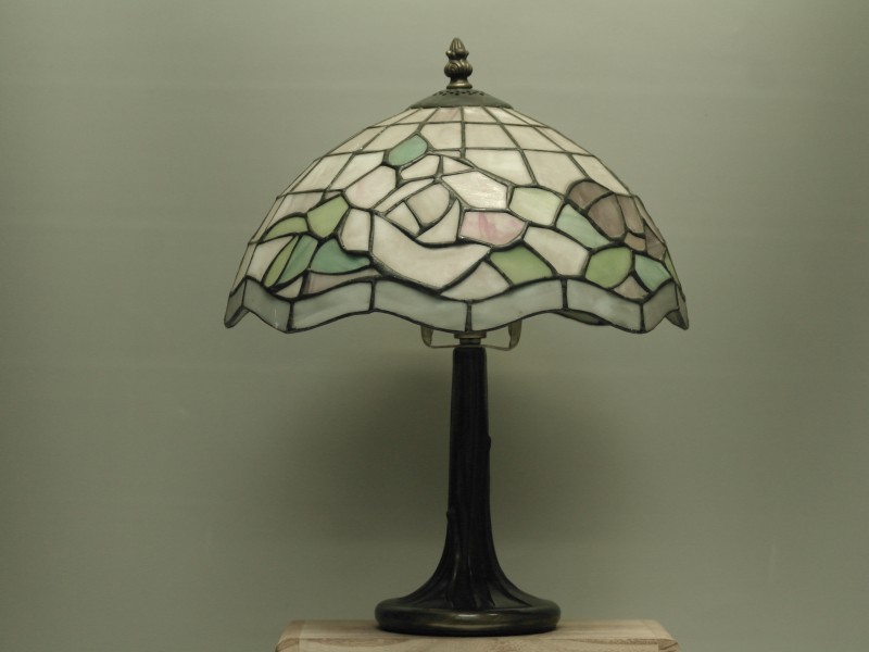 Bronskleurige lamp in Tiffany stijl (Art. nr. 687)