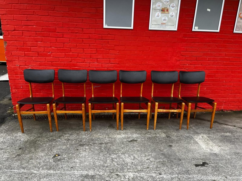 6 vintage stoelen