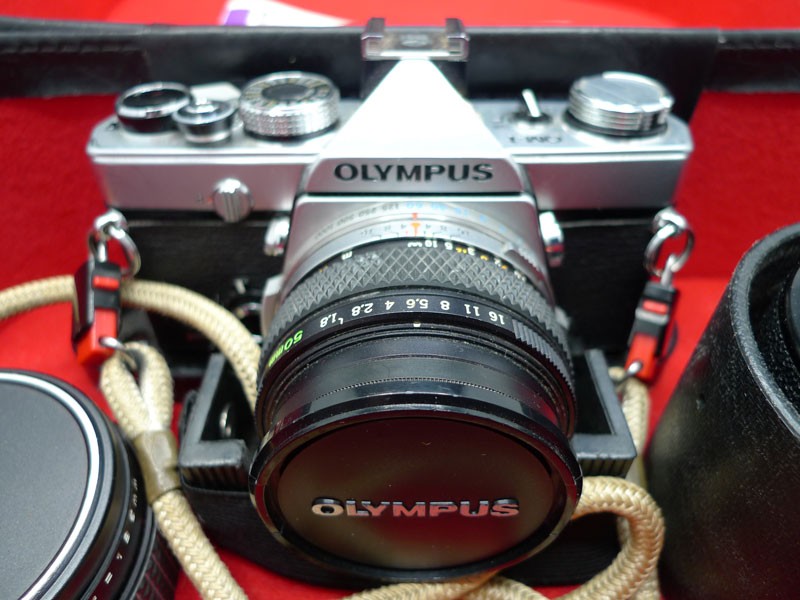 Olympus OM-1 analoge camera + extra
