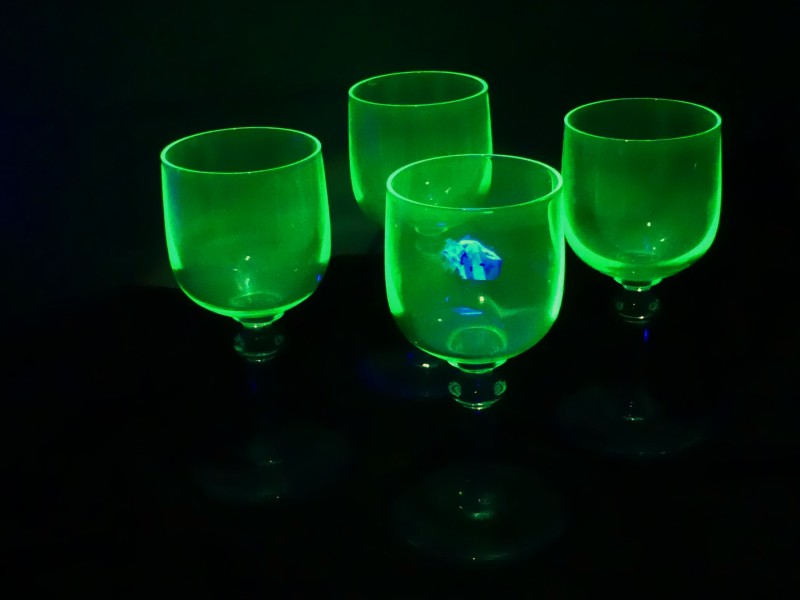 Art-Deco uranium glaasjes - 4 stuks