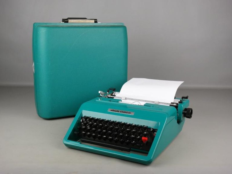 Olivetti "studio 45" typemachine