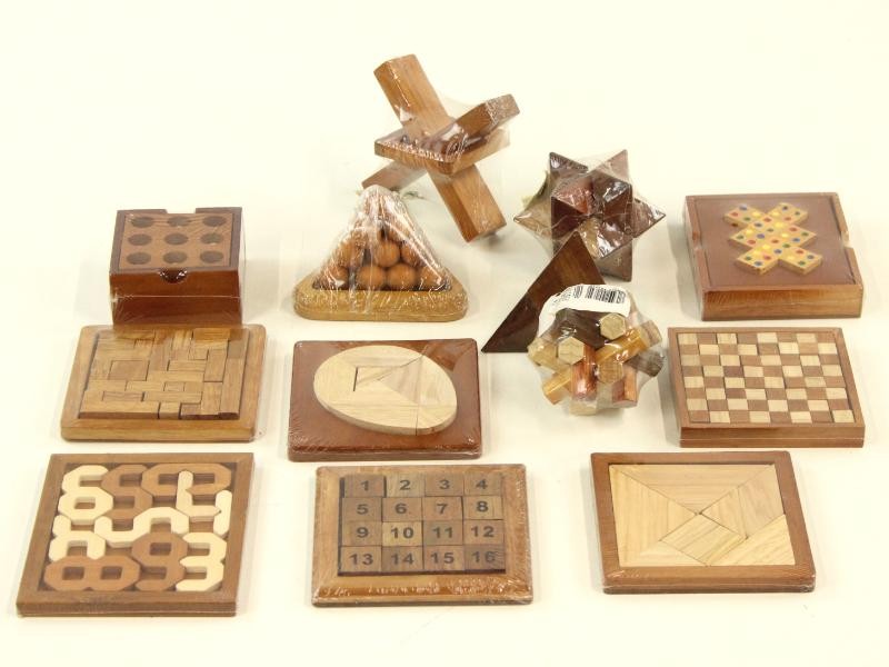 Groot lot verschillende houten puzzels - 13 stuks in ongeopende verpakking
