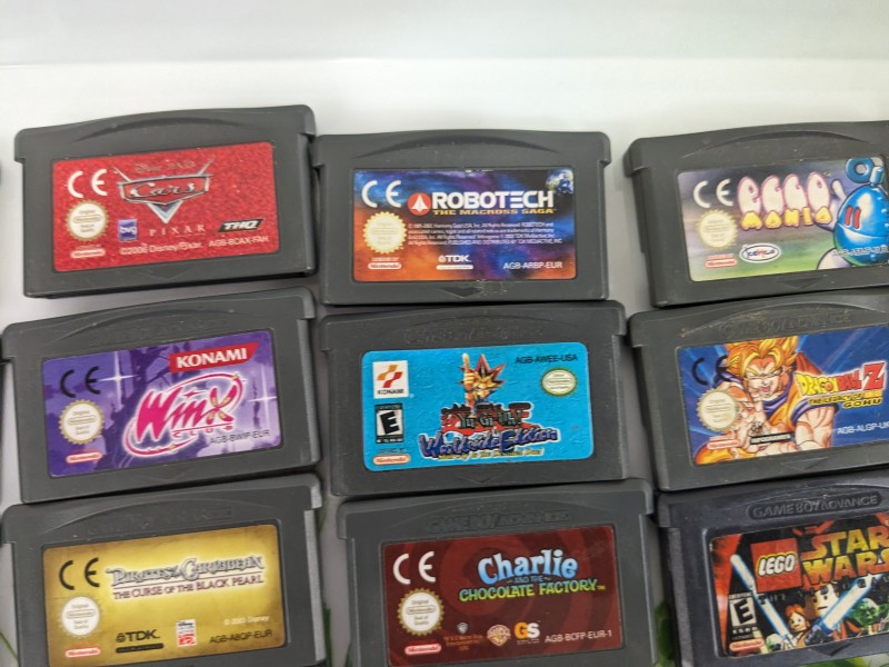 42 Gameboy Advance spel cartridges