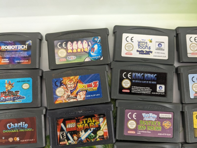 42 Gameboy Advance spel cartridges