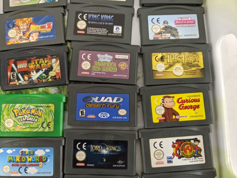 42 Gameboy Advance spel cartridges