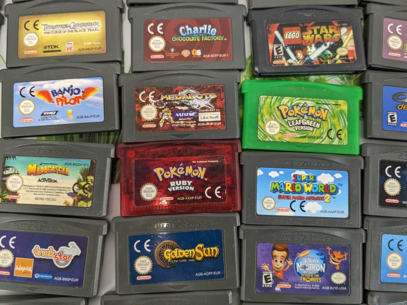 42 Gameboy Advance spel cartridges