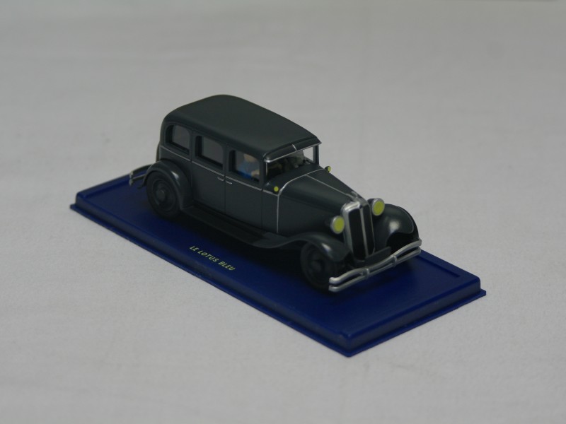 Le Lotus Bleu-Chrysler Six van Tintin/Kuifje- Schaalmodelauto Herge-Moulinsart (Art. 803)