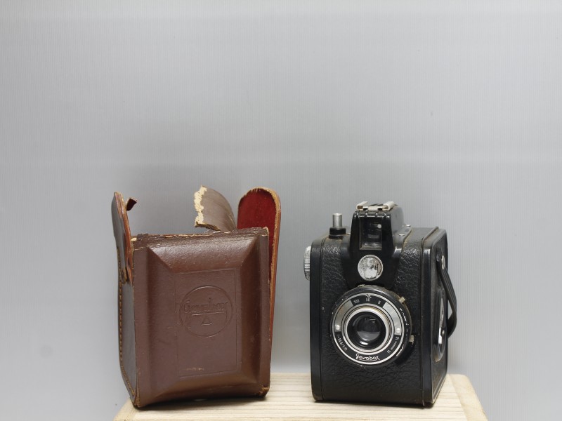 Vintage film camera - Gevaert Gevabox (Art. 834)