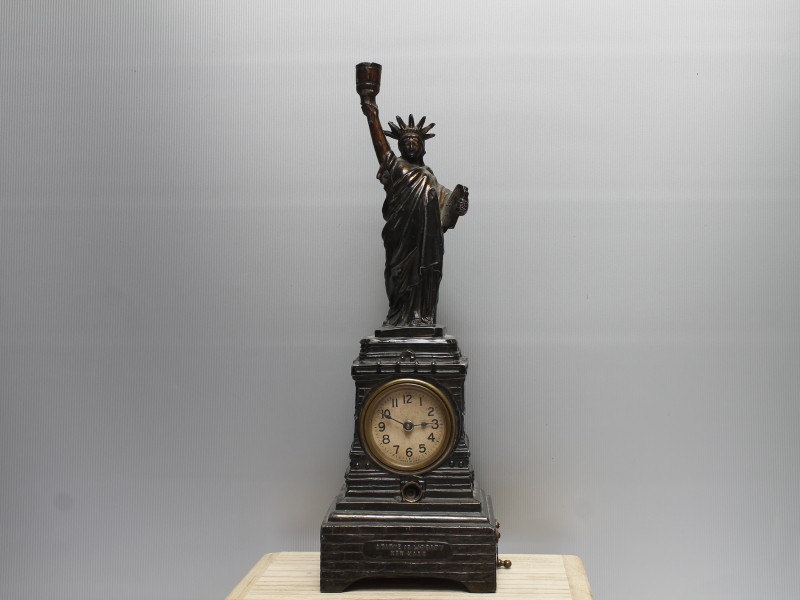 Antieke klok "Statue of Liberty- New York" (Art. 826)