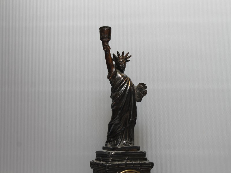 Antieke klok "Statue of Liberty- New York" (Art. 826)