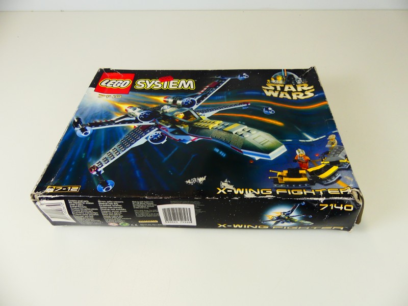 Star Wars 7140  X-wing fighter - LEGO