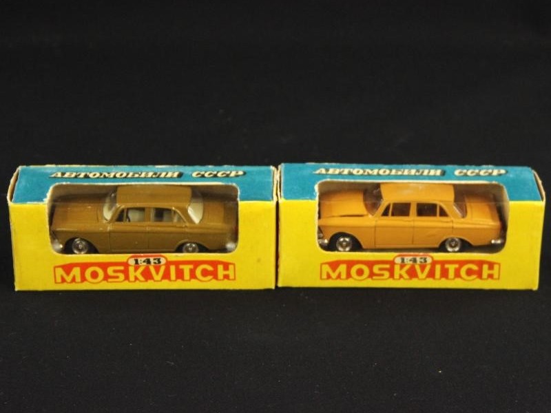 2 vintage Moskvitch 412 (A2) modelwagens in ovp