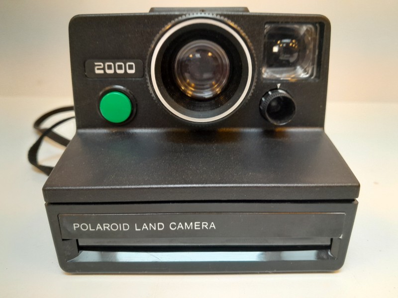 Vintage polaroid landcamera 2000