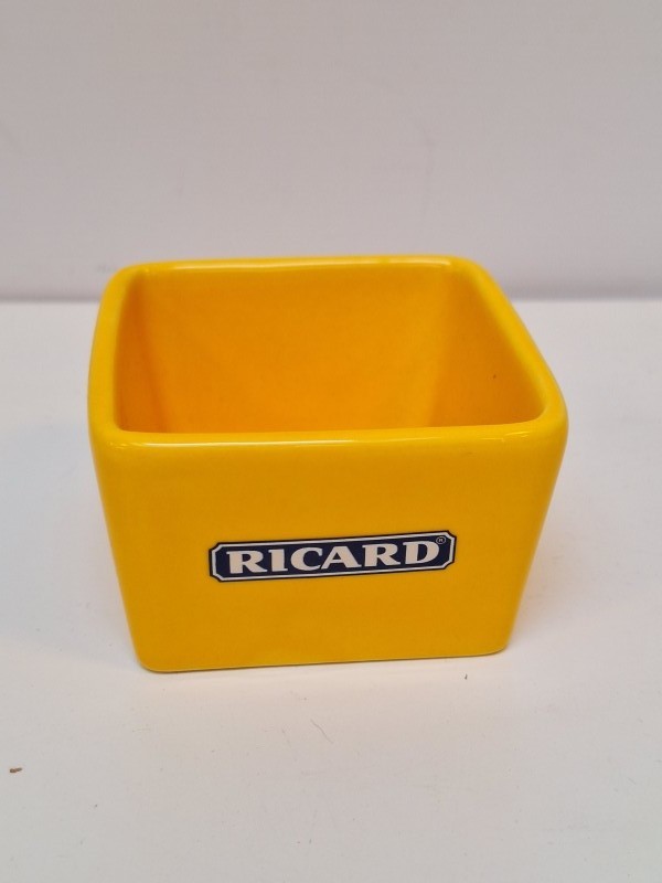 Ricard set met 10 glazen, potje, waterkannetje en ijsblokvorm