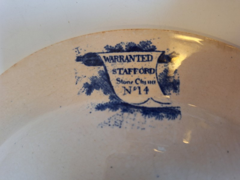 23 delig antiek servies: Warranted Stafford - Stone China N°14 / Willow - JB Cappellemans aîné Jemmapes