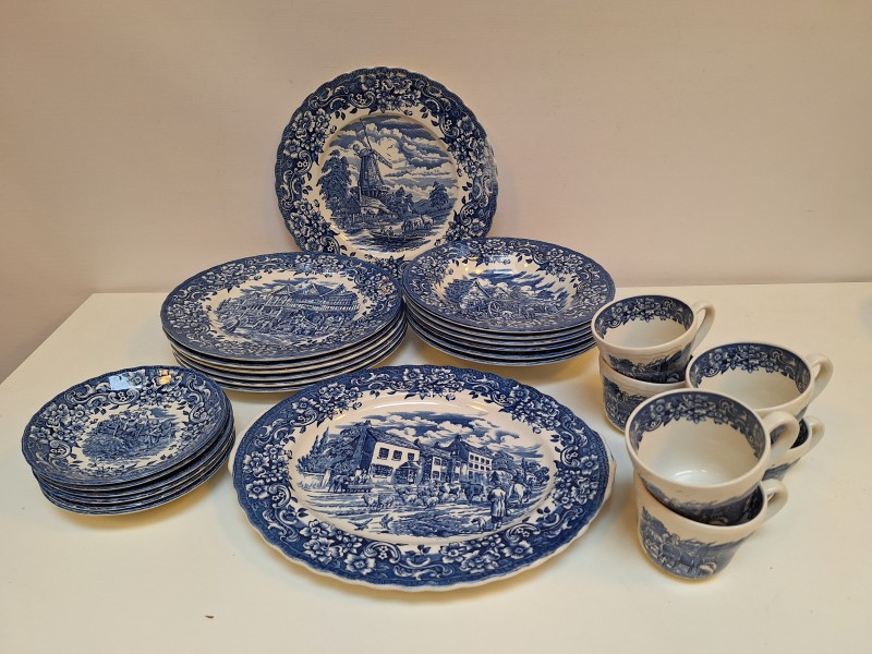 26 delig servies: 17th century England - Ironstone - Royal Tudor Ware