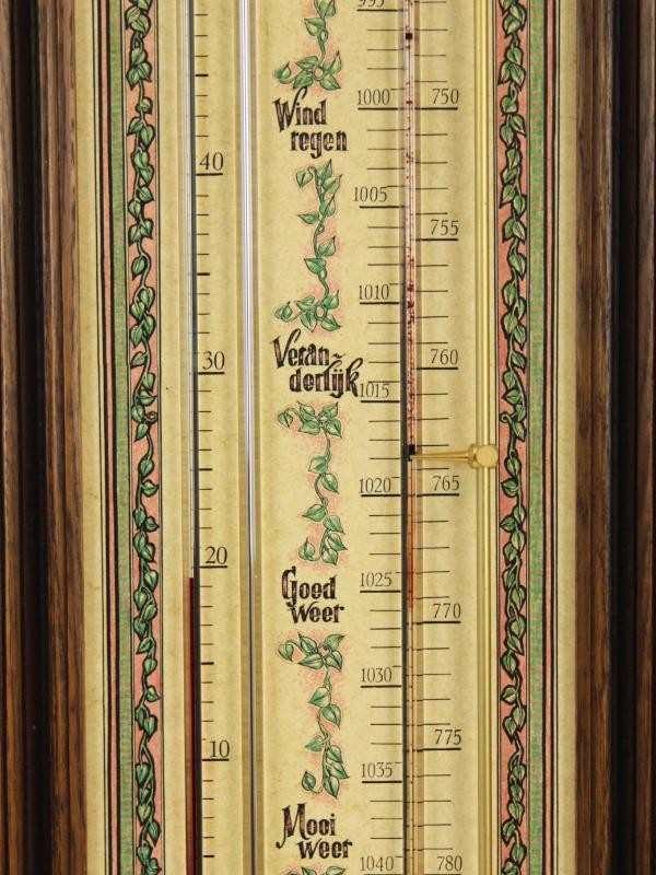 Contra barometer, met label: Kennethson