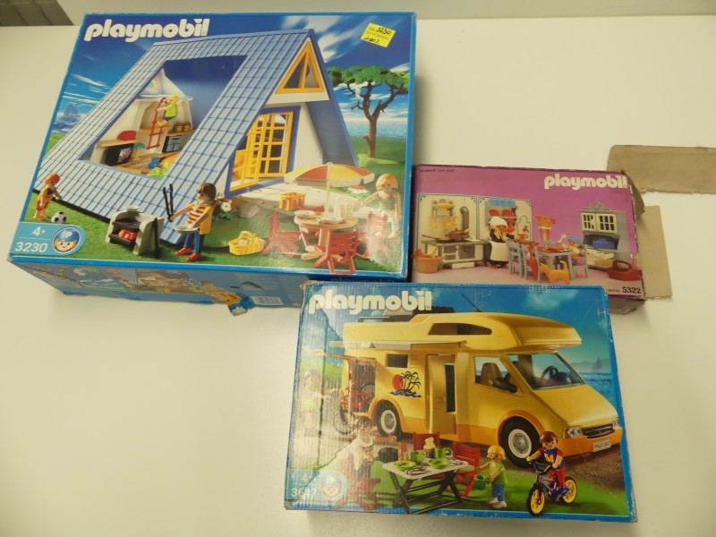 3 dozen playmobil