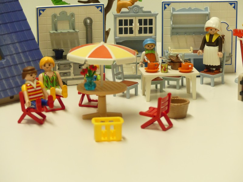 3 dozen playmobil