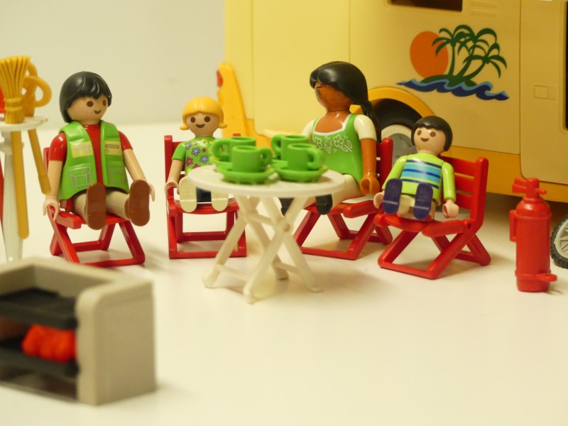 3 dozen playmobil