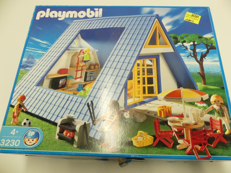 3 dozen playmobil