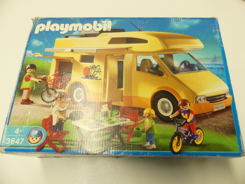 3 dozen playmobil