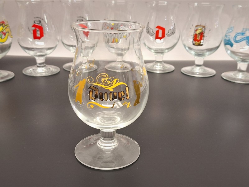 Lot van 13 Duvel art glazen