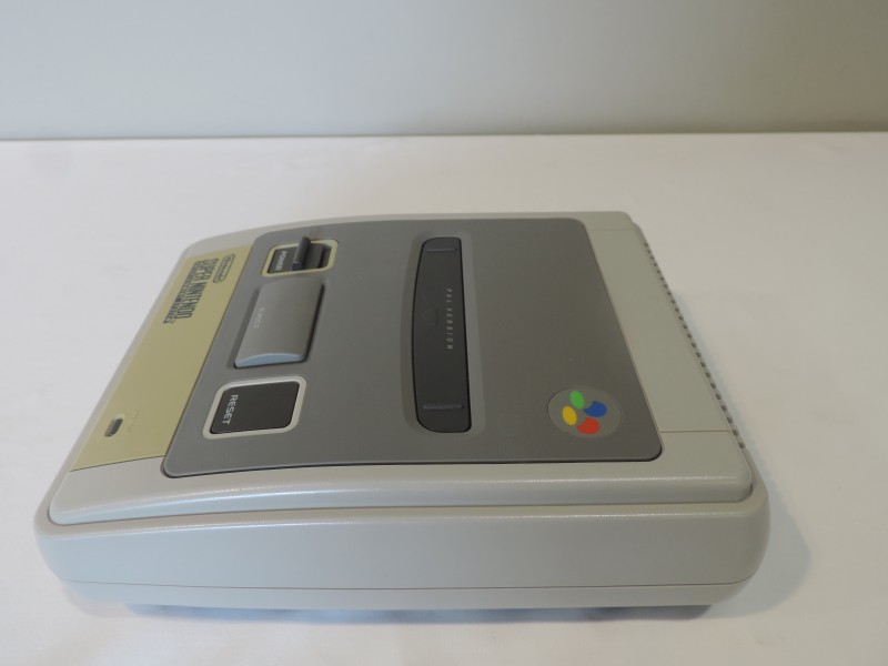 Vintage Super Nintendo Entertainment System