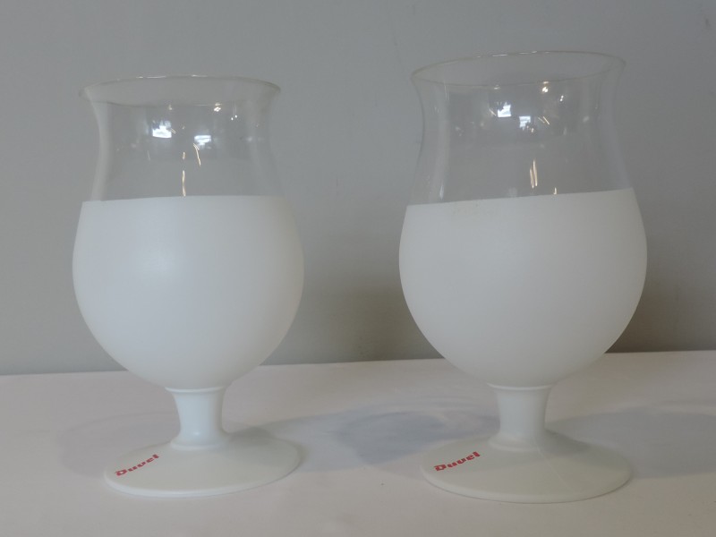 2 vintage Duvel glazen