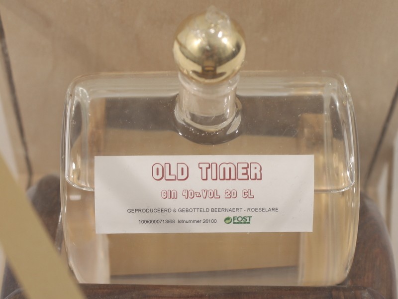 Artistieke fles Old Timer gin