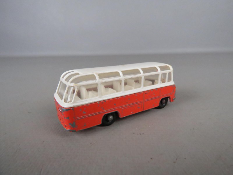 5 Matchbox bussen jaren 60