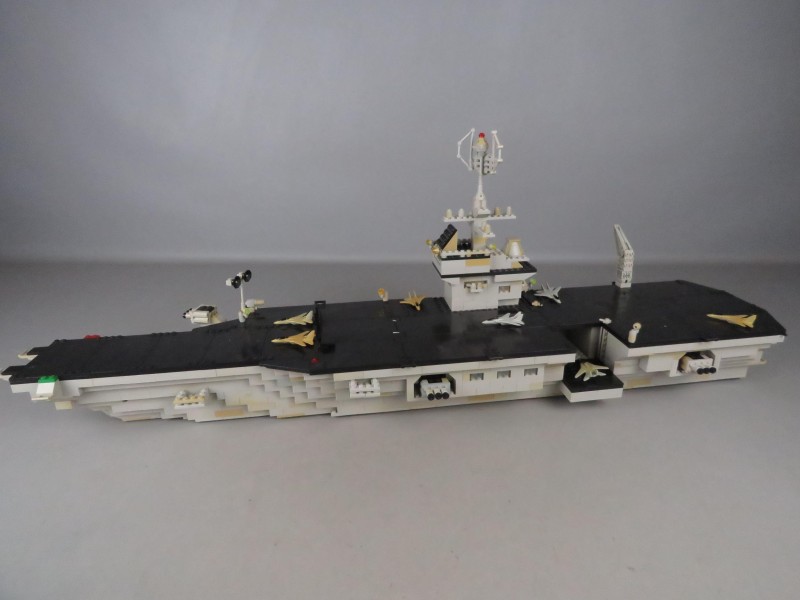 Mega blocks USS Kitty hawk