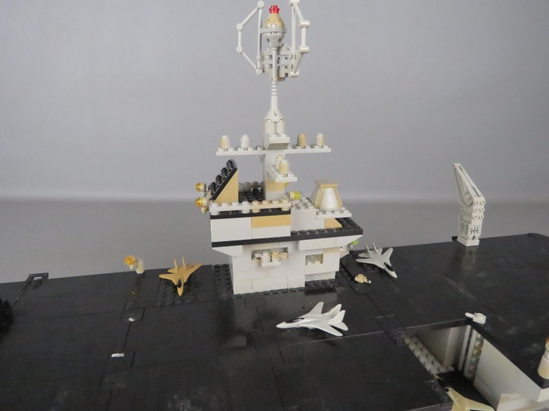 Mega blocks USS Kitty hawk