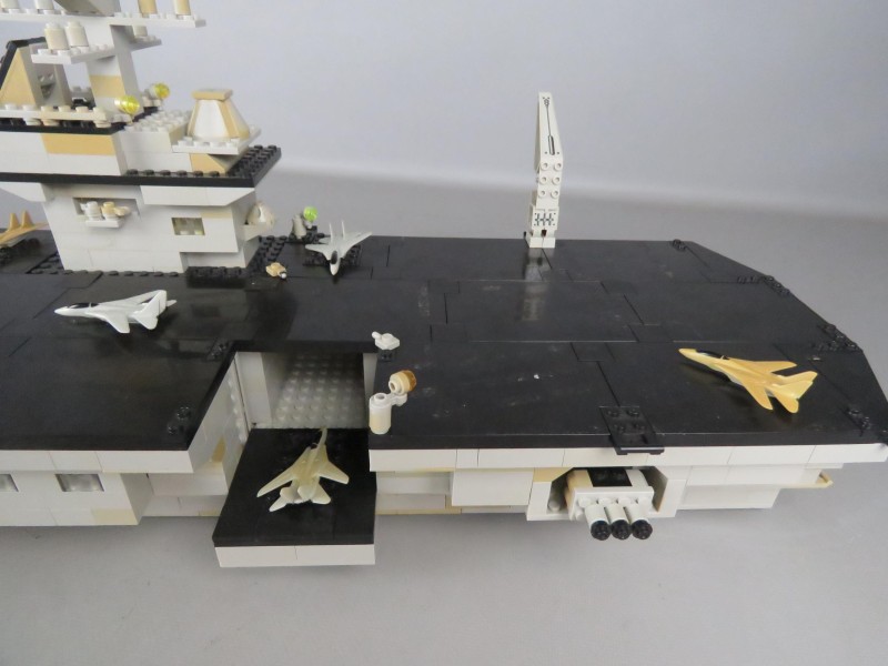 Mega blocks USS Kitty hawk