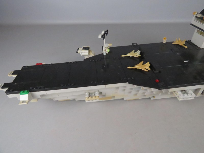 Mega blocks USS Kitty hawk