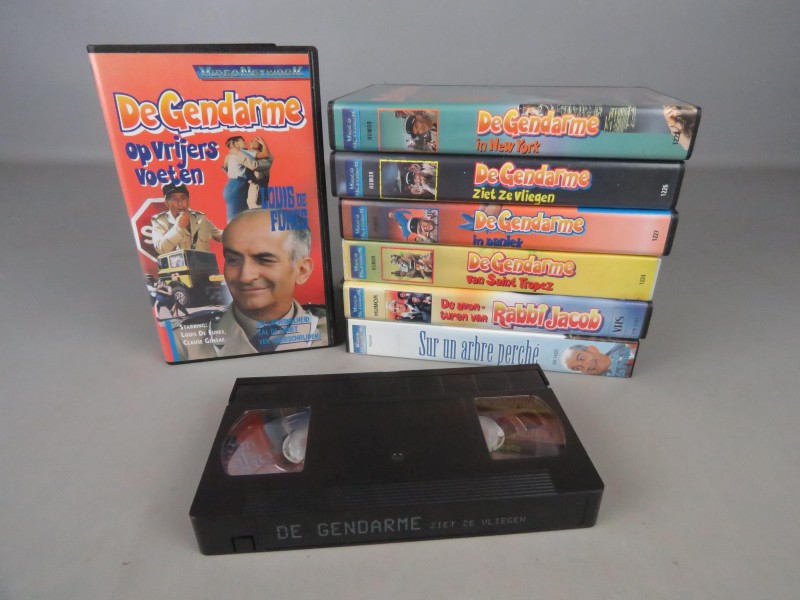 7 VHS tapes van Louis de Funes