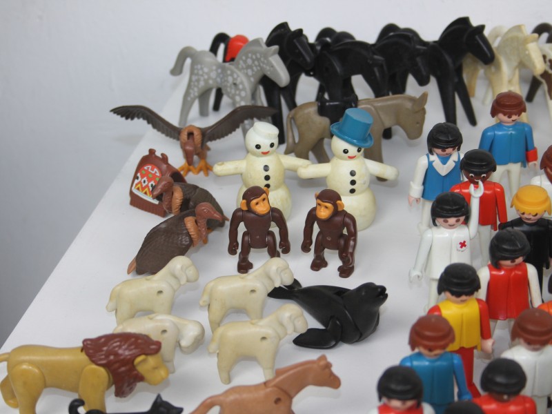 Groot lot (vintage) playmobil - 100+ figuurtjes/diertjes/accessoires