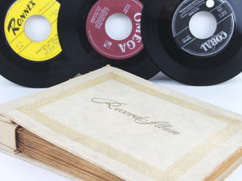 Vintage Record Album voor 15 Singles