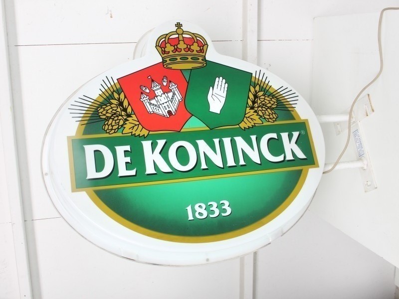 4 lichtreclame borden De Koninck