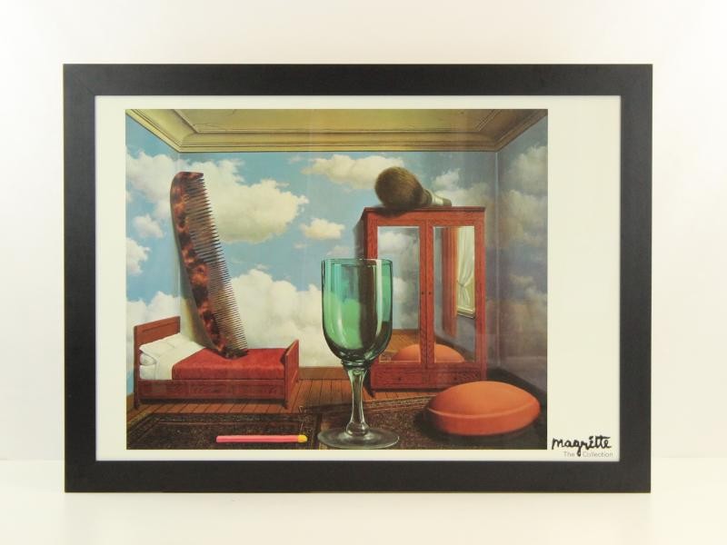 Knappe ingekaderde print Magritte, the collection - 'Les valeurs personelles'