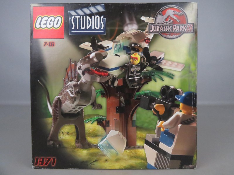 Lego Jurassic park Spinosaurus attack