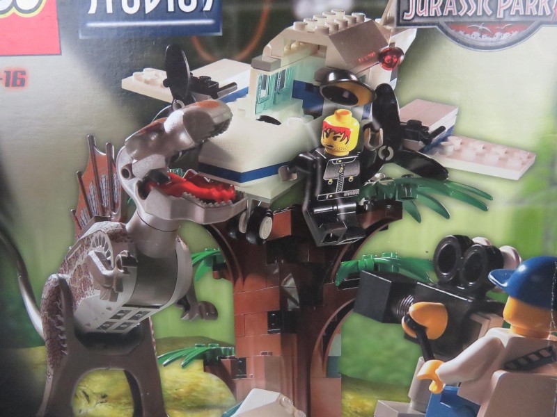 Lego Jurassic park Spinosaurus attack