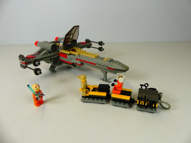 Star Wars 7140  X-wing fighter - LEGO