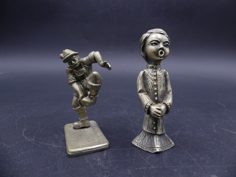 Vintage Glazen vitrinekastje met metalen figuren