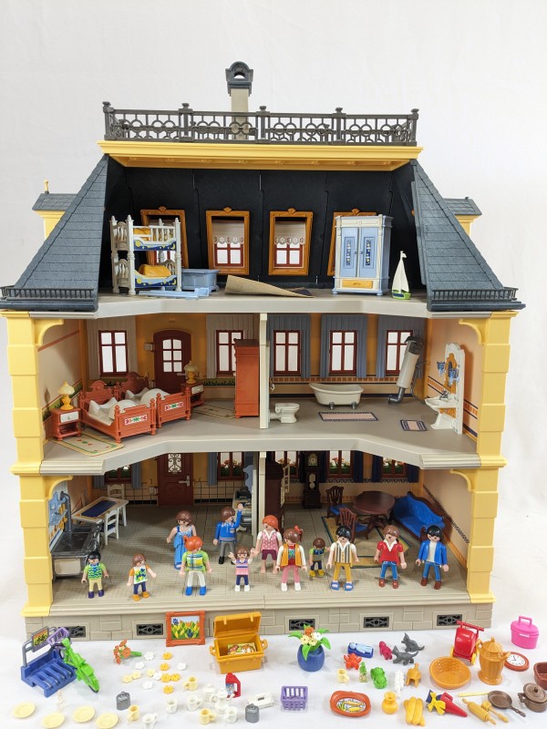 Playmobil Herenhuis [5301] ingericht met sets [ 5318, 5319, 5327 en 5328]